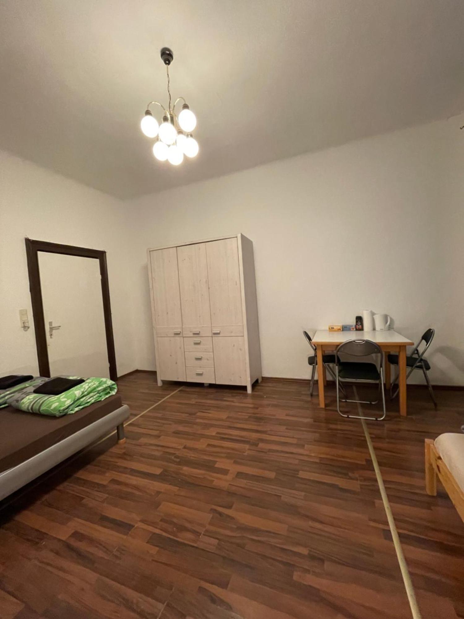 וינה U6 Schoepfwerk Hostel 11 מראה חיצוני תמונה