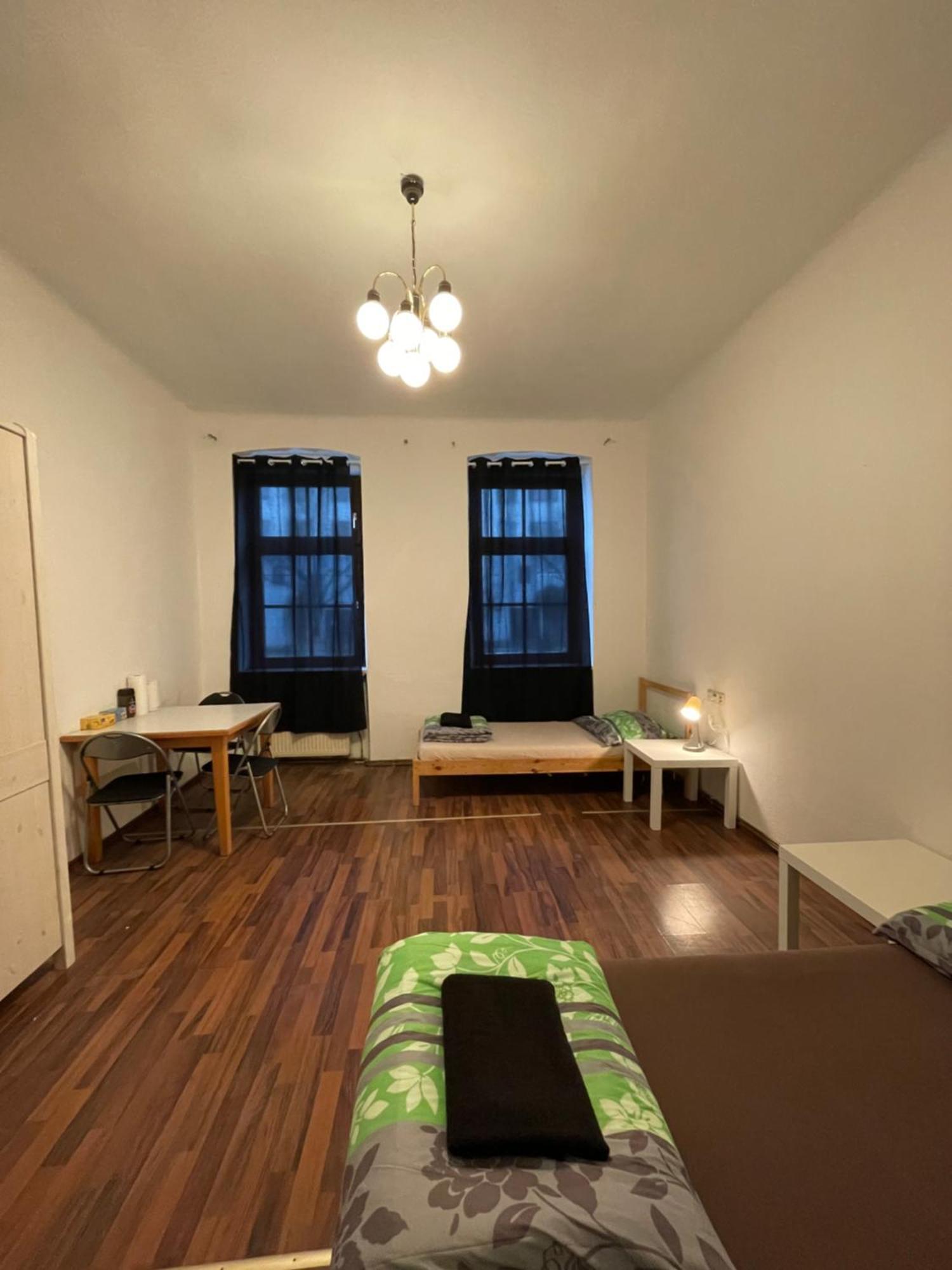 וינה U6 Schoepfwerk Hostel 11 מראה חיצוני תמונה