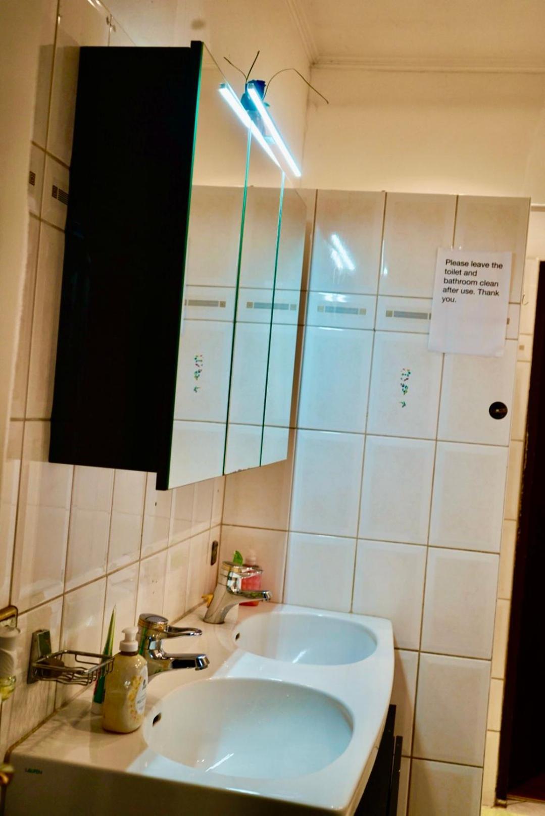 וינה U6 Schoepfwerk Hostel 11 מראה חיצוני תמונה